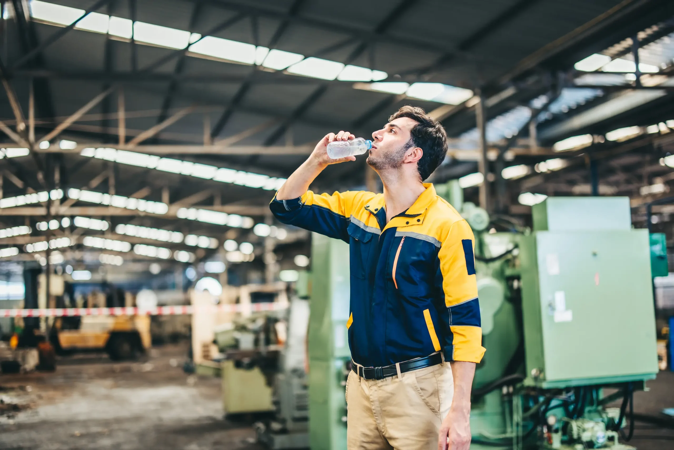 Rischio Calore: Come Gestire le Alte Temperature nel Lavoro All'Aperto e Indoor
