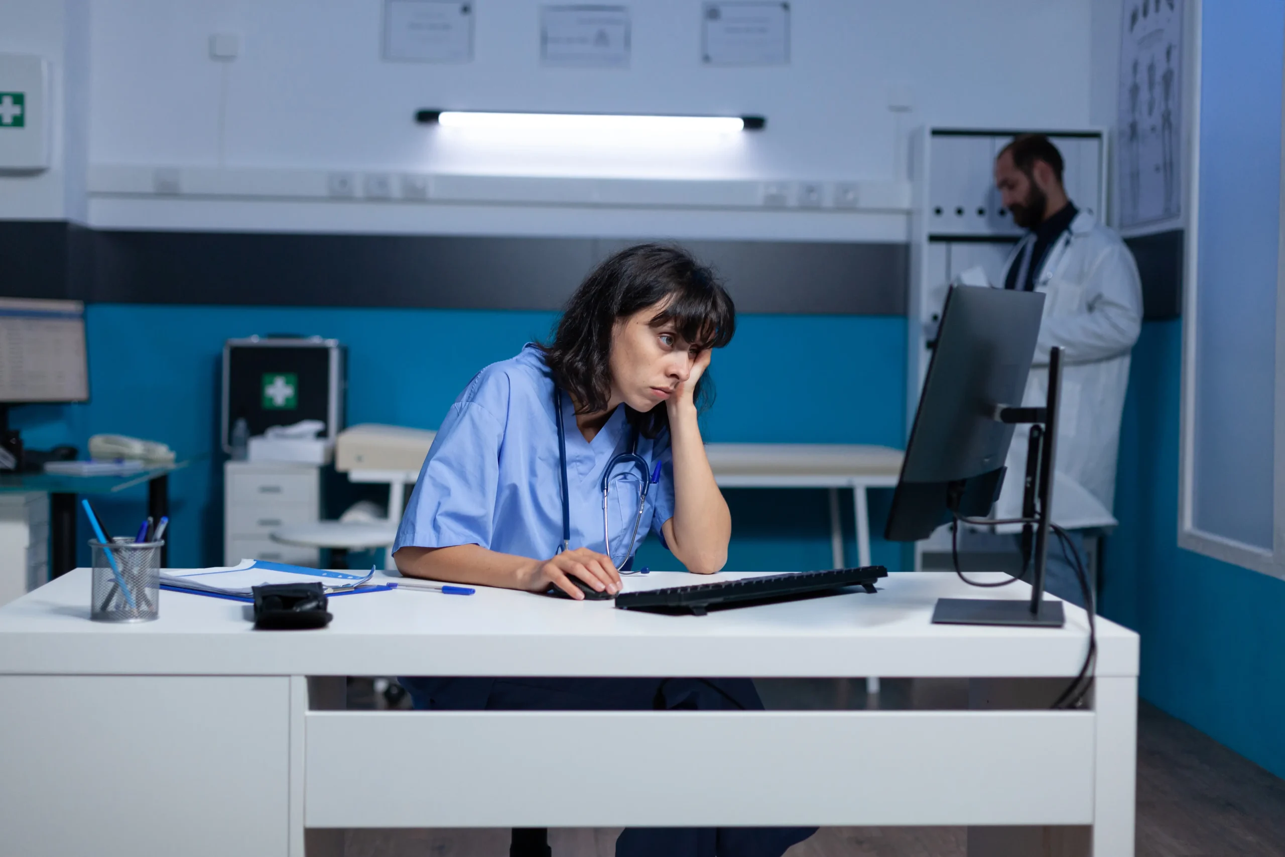 Sorveglianza Sanitaria e Lavoro Notturno: Obblighi Medici e Limitazioni per i Turnisti